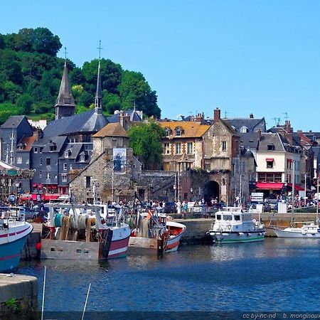 Le Studio 54 Honfleur Exterior photo